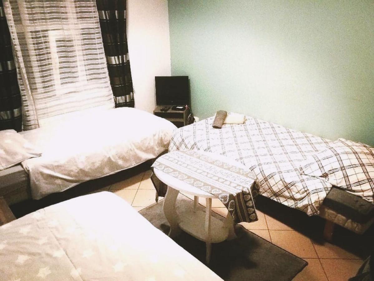 Hostel Ksiezycowy Inowroclaw Bagian luar foto